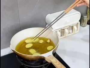 40cm Frying Long Chopstick Kitchen Frying Chopsticks Cooking Anti-Slip Wooden Long Chop Sticks
