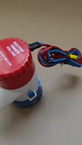 BERBAHAN YANG BERKUALITAS BAIK - Pompa air celup1100GPH DC 12V Bilge pump Electric Water Pump High Pressure Listrik Portable Perahu Kapal Laut Nelayan Bus Pengairan Sawah Kebutuhan Rumah Tangga Tekanan Air Kuat Tahan Air Serbaguna Sumber