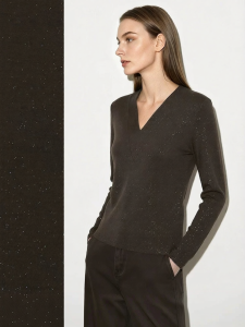 AMII | Versatile V-neck Silvery Sparkle T-Shirt