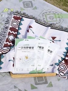 เสื่อปิคนิค ผ้าปูปิคนิค เสื่อปูพื้น ใช้แล้วทิ้ง ทนต่อการสึกหรอ กันน้ำ กันคราบ เหมาะสำหรับครอบครัวปิกนิกตั้งแคม