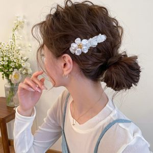 V.C.I | Lace Floral Design Side Clip