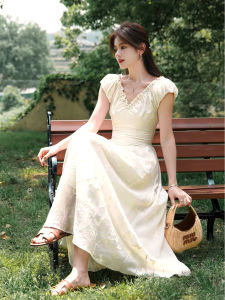 New Chinese Style Retro Pleated Bubble Sleeve Waist Cinched Dress V-Neck Princess Design Sensation Tea Break Skirt