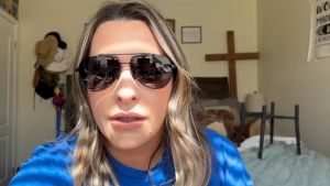 LUENX Kacamata Hitam Aviator Sunglasses for Men Women Polarized New Shades Large Metal Frame - UV 400 Protection Original Sunglasses 6404-1