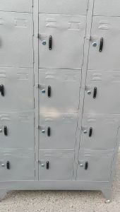 Tủ sắt locker đựng đồ riêng cho nhân viên văn phòng tủ văn phòng 15 ngăn khóa có chìa đầy đủ như hình màu đẹp 100% HCM