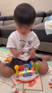 Ready Stock Baby piano Electric Musical Keyboard Drum Playing Toy Baby Early Montessori Light Sound Sensory Education