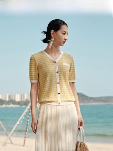 Finity Yellow Striped Knitwear Short Sleeve V-Neck Summer New Style Thin Sweater Commute Simple Style Regular Fit Womens Top