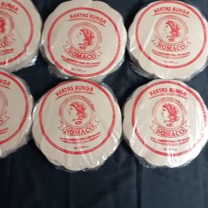 Kertas Nasi Bunga Bulat ROMACO MERAH Diameter 27cm/Alas Piring Lidi Rotan Isi 250Lbr