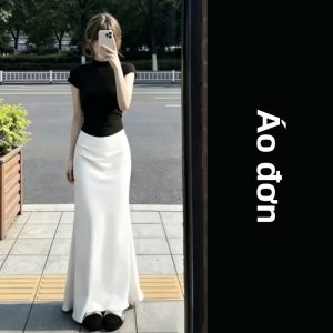 SENWA | Bộ Đồ Hai Mảnh Phong Cách Hàn Quốc Áo Thun Đen và Chân Váy Bút Chì