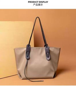 Tas Tote Praktis & Stylish: Tas Wanita Terbaru 2024