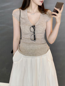 New Summer 2025 Womens U-Neck Knitted T-Shirt Simple Stylish Breathable Slimming Versatile Short Sleeve Pure Color Commute Wear