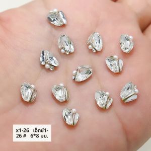 อุปกรณ์ตกแต่งเล็บหรูหรา ดีไซน์รูปหัวใจและรูปขวานขนาดเล็ก ประดับมุกและเพชรเทียม สำหรับตกแต่งเล็บแบบ 3 มิติ