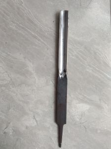 pahat /pisau bubut kayu  kluntong tanggung /model lengkung 2cn dari baja kikir