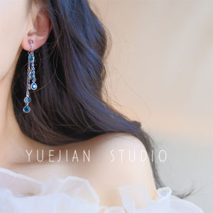 Summer Iceberg Glowing Blue Grape Cluster Earrings Womens Flashing Jewelry No Piercing Required Elegant Lightweight Fashion