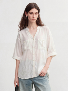 Basic House | V-neck Slimming Comfortable Short Sleeve Shirt