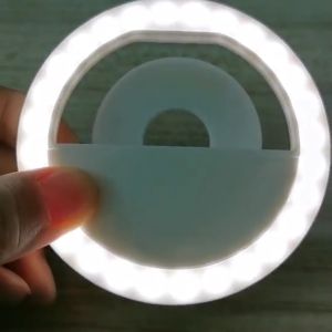 Vòng đèn 36 LED bắt sáng dạng kẹp hỗ trợ chụp ảnh tự sướng nhỏ gọn dành cho điện thoại -Aeneas Shop
