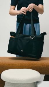 WHISPERWHITE - CLASSIC TOTE กระเป๋าผ้าแคนวาส ซับในไนลอน ใส่โน๊ตบุ๊ค และแลปท็อป 15 นิ้วได้ กระเป๋าจุของได้เยอะ