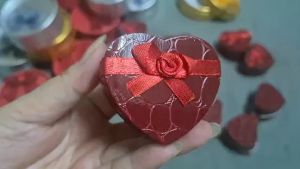 hộp tim đựng nhẫn có nơ 12 cái