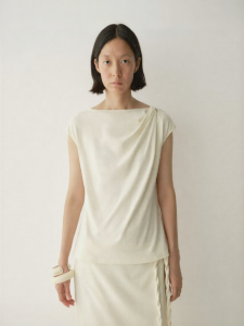 INSIS FEMME | Silk Simple Literary T-Shirt