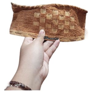 Peci kulit kayu honai motif kerucut (Cod)