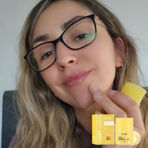 Hoygi Honey Lip Balm Relieves Dry Moisturizing Lip Fades Lip Lines Water Light Lips Makeup Cracked Lips Lip Balm Hydrating 15g