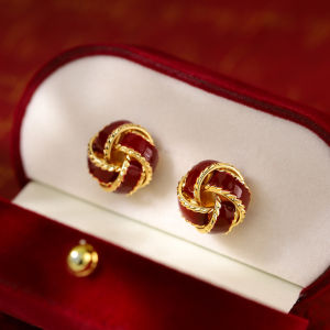 Pianist | Retro Wine Red Clip-on Stud Earrings
