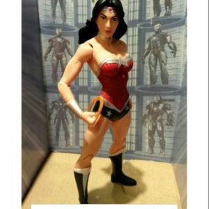 MAINAN ACTION FIGURE MARVEL AVENGER SUPER HERO
