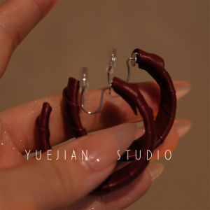 Red Leather Circle Earrings London Street Style Vintage Encore Mosquito Coil Tray Clip-On Geometric Pattern for Women Fashion Jewelry