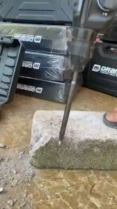 (LOẠI 1) Máy Khoan Đục Bê Tông DRAMA 1350W 3 Chế Độ 2 - 26 Cam kết 100% Ruột Đồng Máy Khỏe Chạy Êm Bền