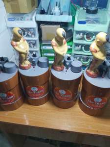 Bình rót ăn nhậuu chú tiểu