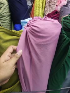 Kain TIDAK HYGET NYARUNG KAIN FURING/DALAMAN/LAPIS BROKAT/CERUTY/TILLE (TIDAK NYARUNG/sudah di belah 2)