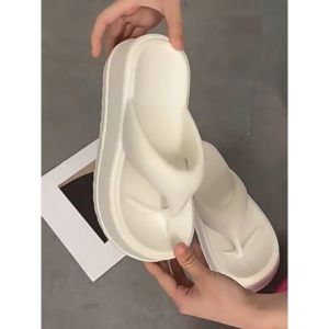 5 สี น้ำหนัก เบาใส่สบาย รองเท้าแฟชั่น สไตล์เกาหลี มี 4 สี พื้น ยาง EVA สวย ทน ราคาถูก ต้องมีติดบ้าน สีพื้น มาแรง