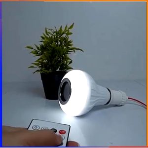 Bóng đèn led đổi màu kiêm loa bluetooth nghe nhạc