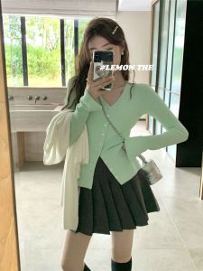 Slim Fit Long Sleeve V-Neck Knitwear Womens Style Dope Girl Outerwear Light Weight Cardigan Korean Version Commute Style