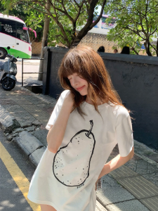 NIHAOKANONG | Áo Thun cổ tròn in hình lê hoạt hình phong cách ngọt ngào