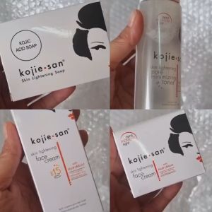 Paket Kojie San Lightening Hydromoist