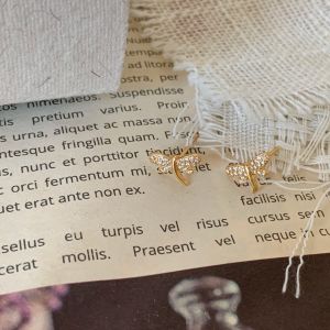 ต่างหูรำพันเงินแท้ S925 ชุบทอง 18K ดีไซน์ยูนิค เครื่องประดับแฟชั่นสำหรับผู้หญิง ต่างหูรำพันขนาดเล็กและหรูหรา