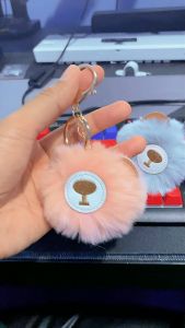 KILAN Gantungan Tas Lucu Gantungan Kunci Pom Pom Bulu - CC031