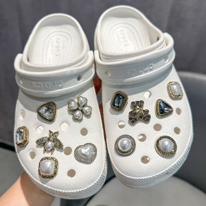 Tea Flower Gem Alloy Decorative Shoe Buckle Hole Shoe Accessory Fashionable Black White Diamond Flower Shoe Clip on Buckle