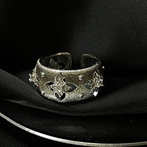 Italian Handmade Rich Mosaic Ring Set with Hollow Lace Maillard Wide Edition Womens Fashion Jewelry Accessories