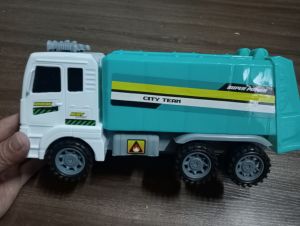Đồ chơi xe chở rác chạy trớn