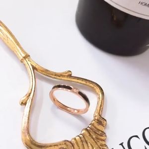 【Bestella💗COD】Cincin Wanita Titanium Stainless Steel Aksen Berlian Imitasi untuk Pria / Wanita Cincin hitam/ Cincin pasangan