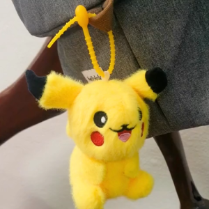 ตุ๊กตาขนฟูน่ารักสำหรับเด็กผู้หญิง พวงกุญแจตุ๊กตาเมโลดี้สุดน่ารัก จี้ห้อยกระเป๋า อุปกรณ์ตกแต่ง หมีฮู้ดดี้ หมีหมา ปิกาจู