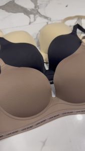 Áo lót vân sò su đúc ôm nâng tự nhiênkhông gọng đệm 3cm viền chữ ôm gọn định hình thoải máichống trơn trượt. Mã 3413