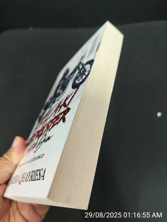 Lelaki%20Gengster%20Untuk%20Dia%20-%20Qhayra%20Qhayriesa%20(NEW%20OLD%20STOCK)%20-%20Image%206