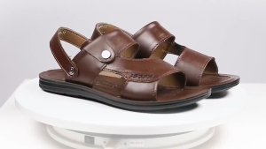 รองเท้าแตะชาย หนัง รองเท้าแตะผู้ชาย ลำลอง รองเท้าชายหาดก้นหนา กันลื่น ฤดูร้อน หนังวัวเต็มรูปแบบสไตล์ใหม่ ระบายอากาศได้ดี ส้นแบนแบบสวม