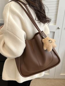 กระเป๋าถือทรงกลมขนาดใหญ่แบบยูนิเซ็กซ์ กระเป๋าถือ PU หนังนิ่มสไตล์เรโทรสำหรับผู้หญิง กระเป๋าสะพายไหล่แบบเดี่ยวสำหรับเดินทาง