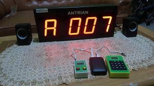 Mesin Antrian 3 Digit 2 Layanan Single display tombol keypad Wifi