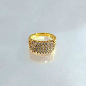 Cincin Wanita Berlian Titanium Vier Lapis Kristal Eklusif