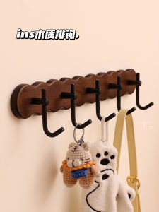 Strong Load Bearing Cute Bathroom Home Use Seamless Row Hooks Toilet Entrance Wall No Punching Hooks Adhesive Glue Wood Material