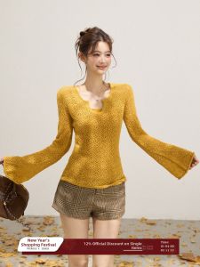 THROUS | Bộ Áo Len Dệt Kim Sợi Cừu Thiết Kế Voan Rỗng Tay Chuông